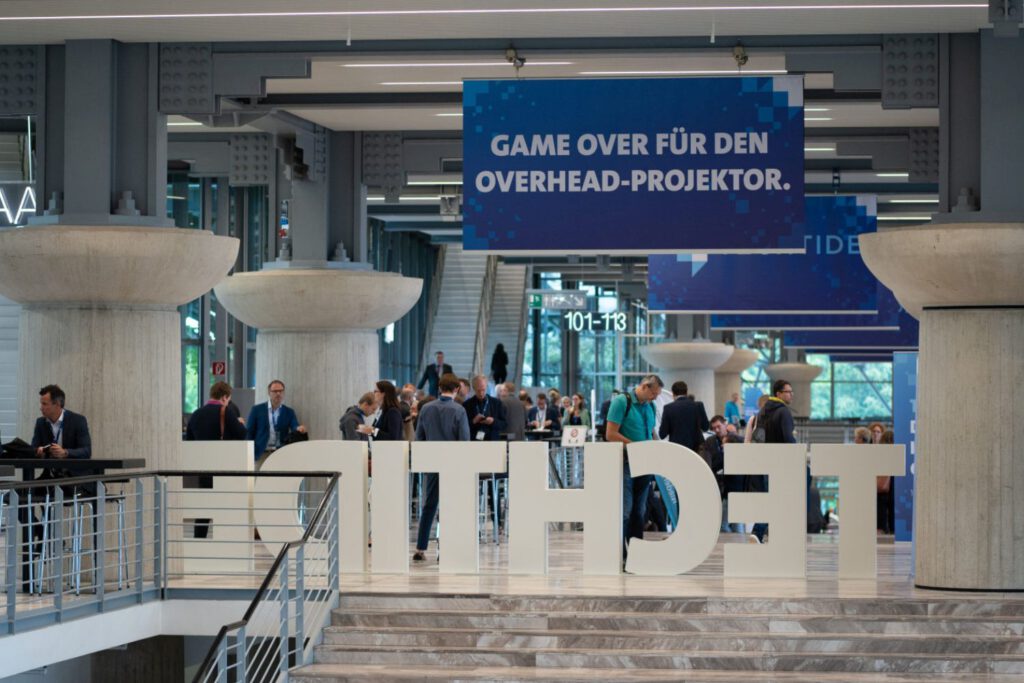 Styroporbuchstaben für die Messe "TECHTIDE"