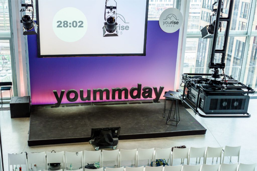 Freistehender 3D Schriftzug für Event