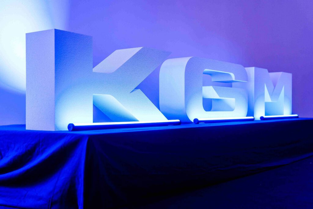 Logo als 3D-Schriftzug